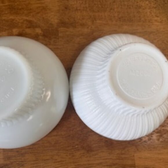 E.O. Brody‎ Milk Glass Bowls Set Vintage Pedestal Base Ribbed Scalloped Wedding - Picture 7 of 7